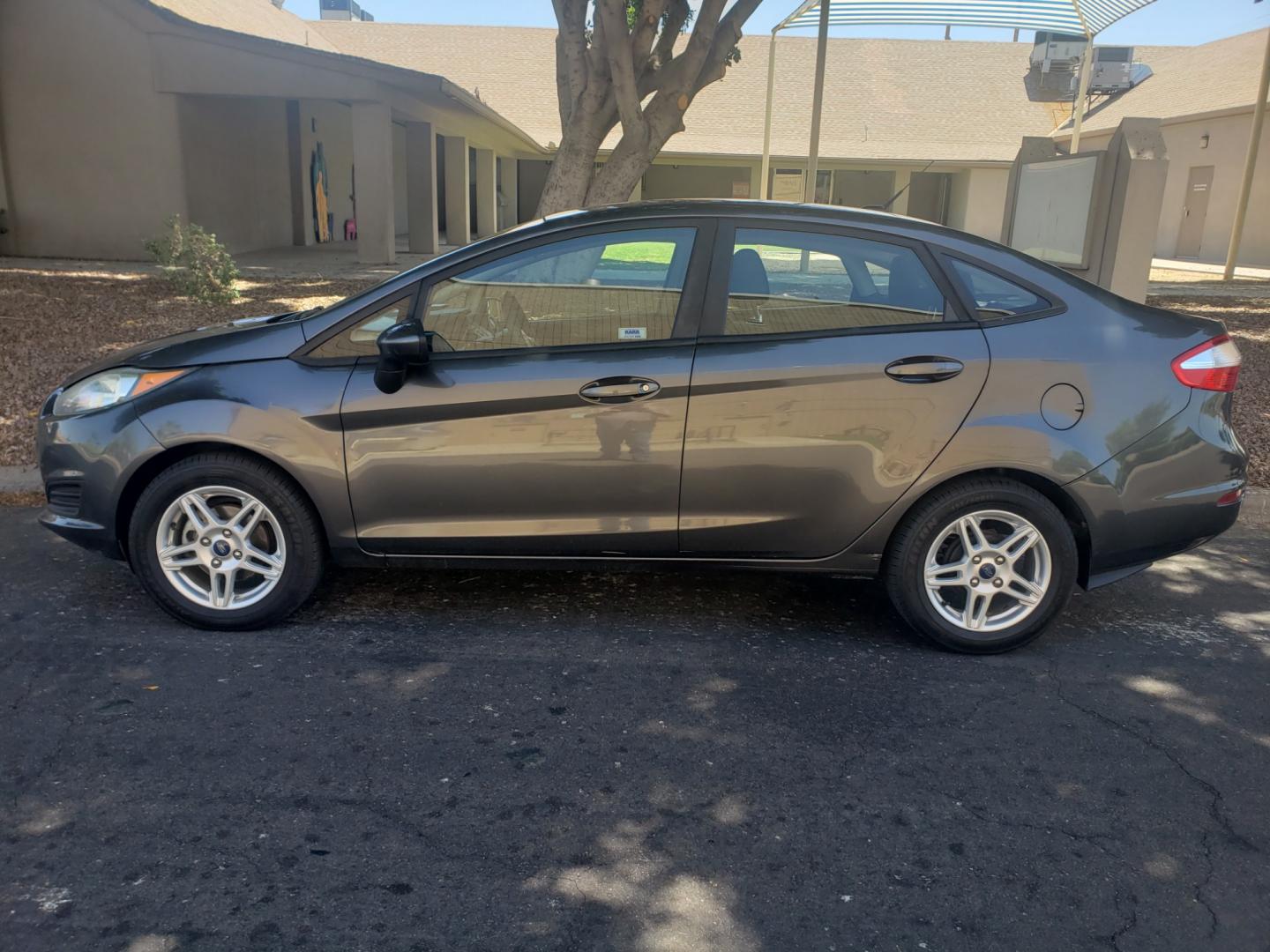 2019 /black Ford Fiesta SE (3FADP4BJ3KM) with an 1.6L L4 DOHC 16V engine, 6-Speed Automatic transmission, located at 323 E Dunlap Ave., Phoenix, AZ, 85020, (602) 331-9000, 33.567677, -112.069000 - 2019 Ford Fiesta SE,.....A Must See!!... No accidents,.... Ice cold AC. The car is gorgeous inside and out. Power windows, Power door locks, Stereo/ CD Player, Phone sync, Bluetooth, Backup camera, Beautiful Black interior with Black cloth seats in near perfect condition, Clean Arizona title , Runs - Photo#6